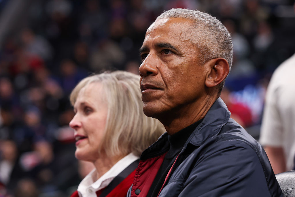 Barack Obama Reveals JAŸ-Z & Eminem Were Part Of His Debate-Day Playlist