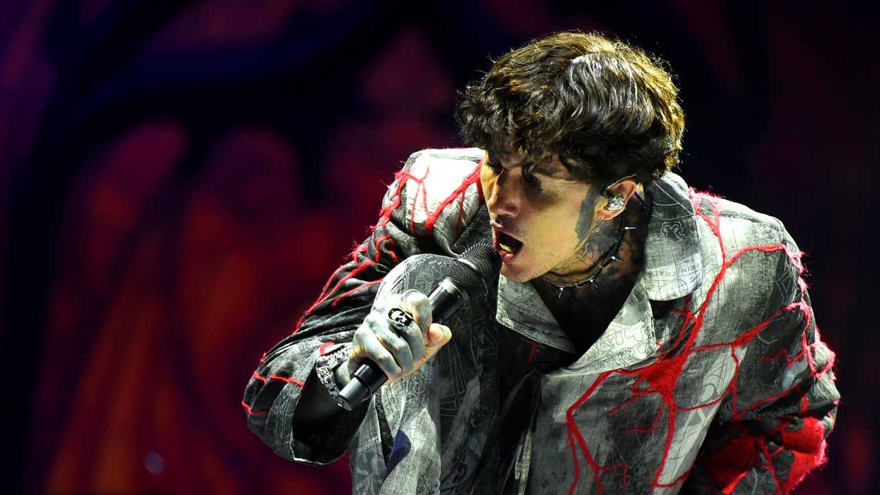 “Who the f** just threw a phone at my f***in’ head?” Bring Me The Horizon’s Oli Sykes suffers mild concussion after being stuck by object thrown from crowd