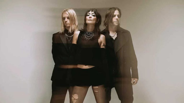 “Easily one of the UK’s most intoxicating new rock bands.” Saint Agnes’s winning formula of modern industrial goth rock clicks into place on Your God Fearing Days Are About To Begin