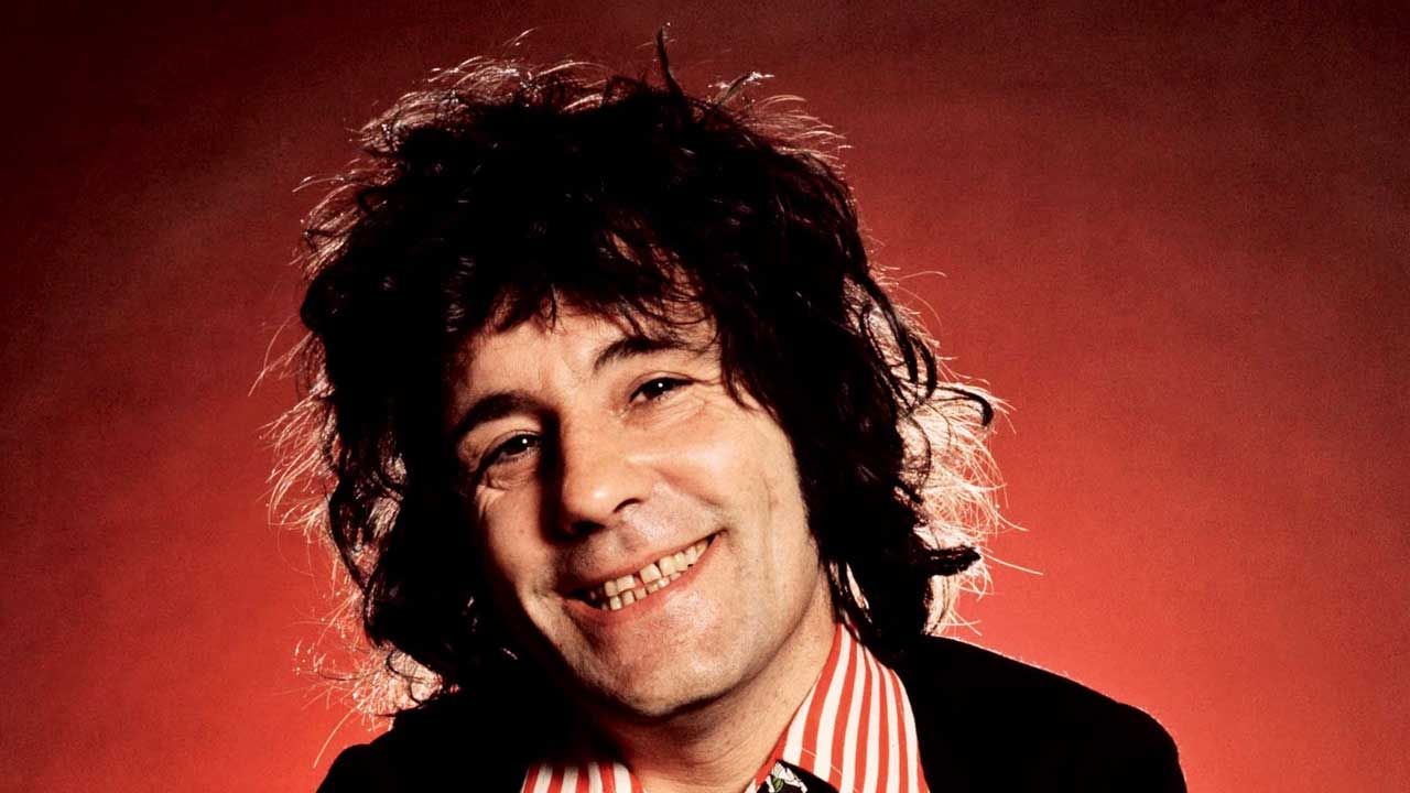 “When they marched through a crowd of Jethro Tull fans in America, led by two bagpipers, they were making memories that would last forever.” Fighting fascism, riots and rock’n’roll: The onstage story of the Sensational Alex Harvey Band