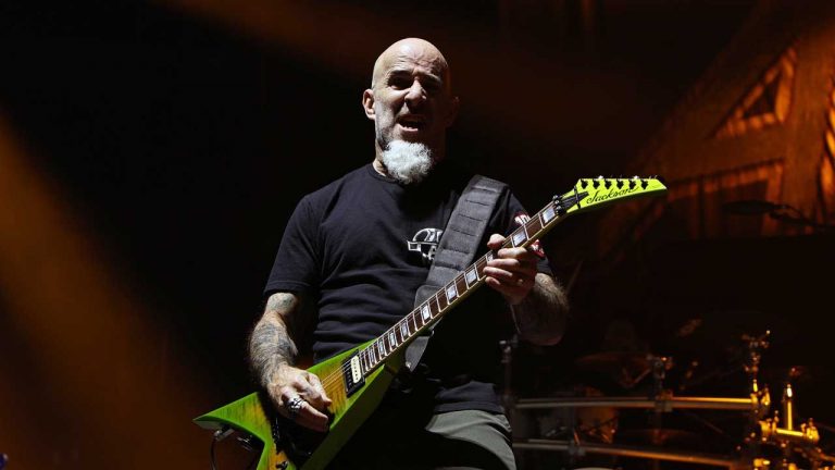 “I would literally bring my laptop on stage.” Scott Ian says he used to play online poker during Anthrax shows