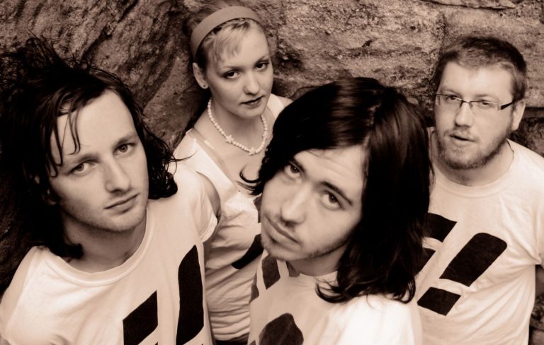 ¡Forward, Russia! to reunite for 2027 UK tour to celebrate 20 years of cult classic debut ‘Give Me A Wall’