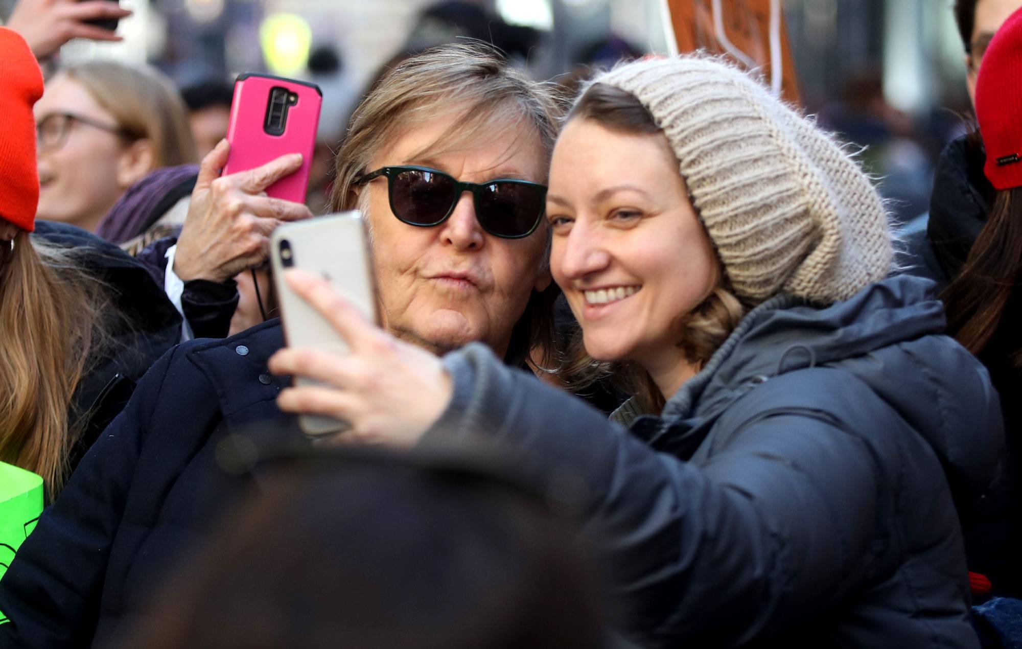 Paul McCartney doesn’t take selfies with fans as he doesn’t want to feel like a monkey: “It’s very important for me to just be me”