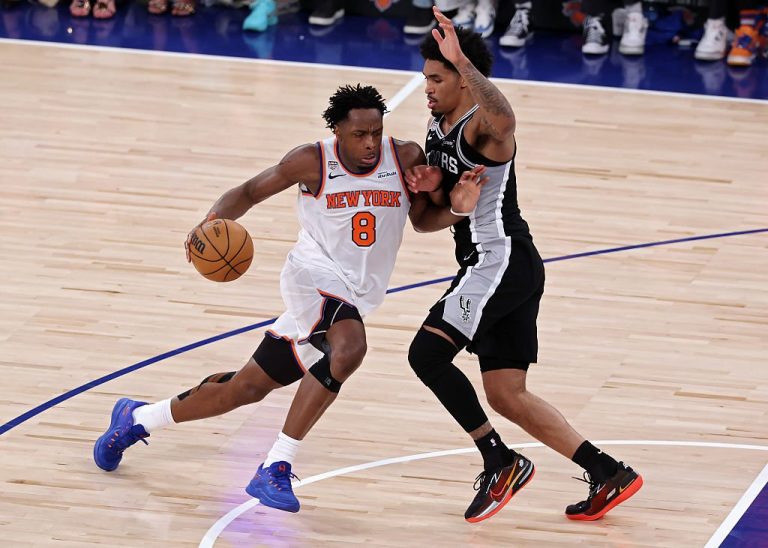 San Antonio Spurs Lose To New York Knicks In Epic NBA Finals Game 4 Collapse