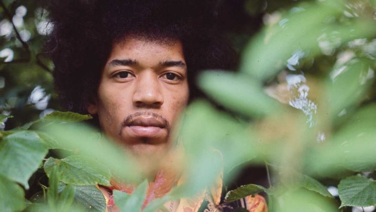 “I don’t think there is any musician that I’ve worked with that has ever come close to that.” How Jimi Hendrix recorded Purple Haze – on a guitar he’d never played before