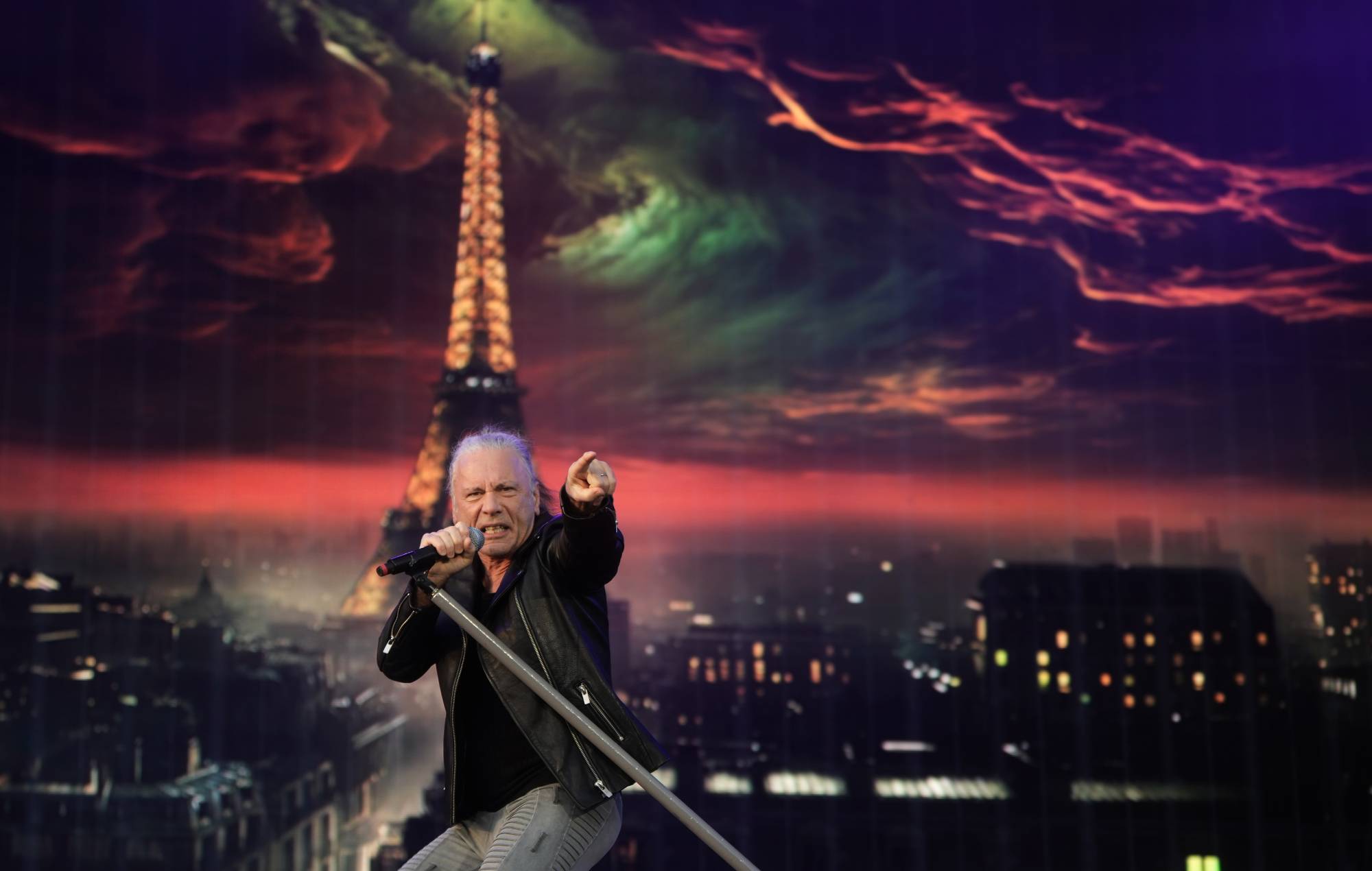 Iron Maiden enforce phone-free standing area at Paris arena show