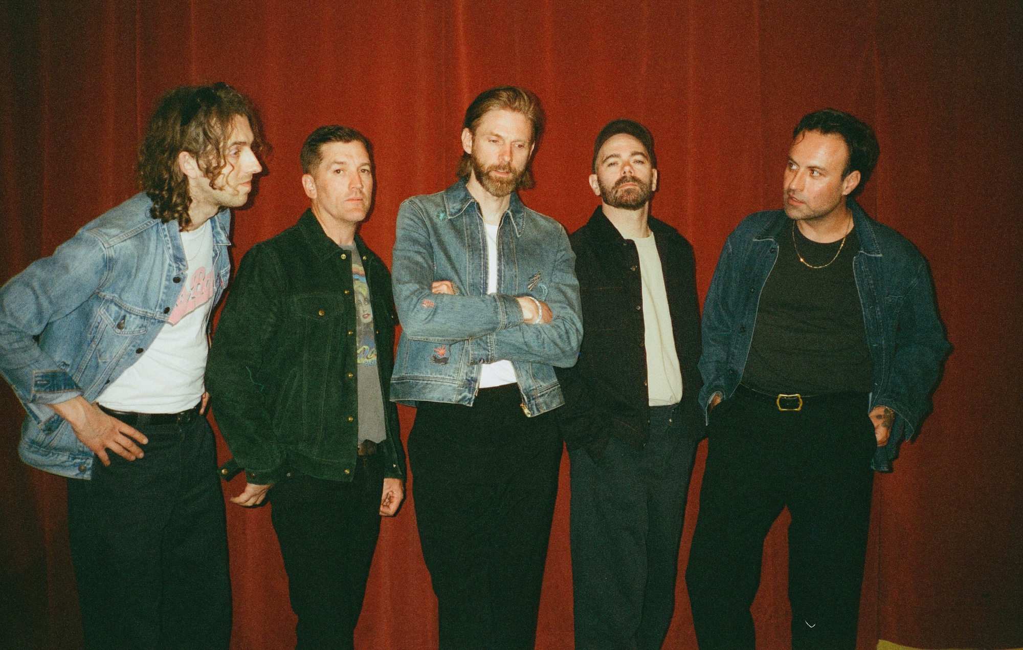 Everyone Says Hi announce new album ‘Funny Cos It’s True’ with swirling single ‘Don’t Underestimate Yourself’ and  UK live shows
