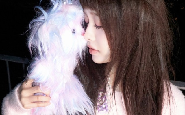 Album review – Chuu “XO, My Cyberlove”