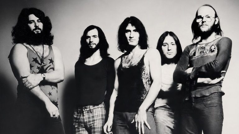 “We were pushing ourselves musically and creatively in every direction…” Gentle Giant announce remixed and remastered reissue of In A Glass House