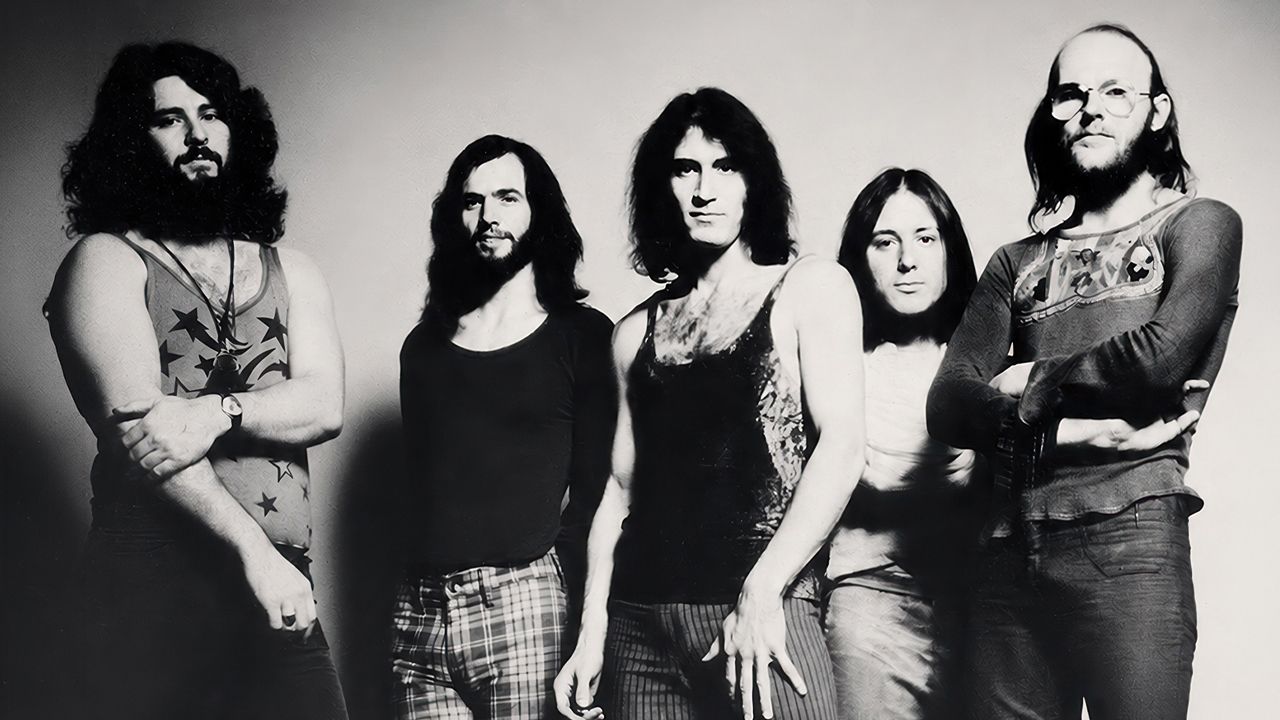 “We were pushing ourselves musically and creatively in every direction…” Gentle Giant announce remixed and remastered reissue of In A Glass House