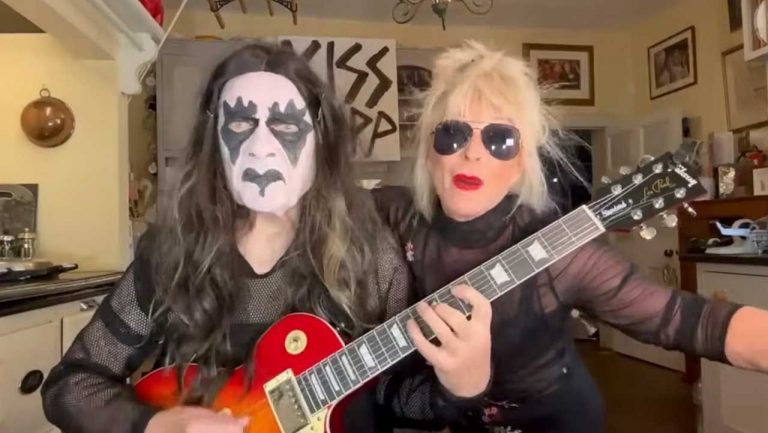 The nation rejoices as a corpse-painted Robert Fripp sings in the latest edition of Robert and Toyah’s Sunday Lunch