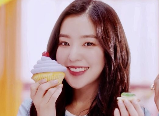 Made a little cookie, come and take a lookie, baked at kpopalypse.com only, come get some