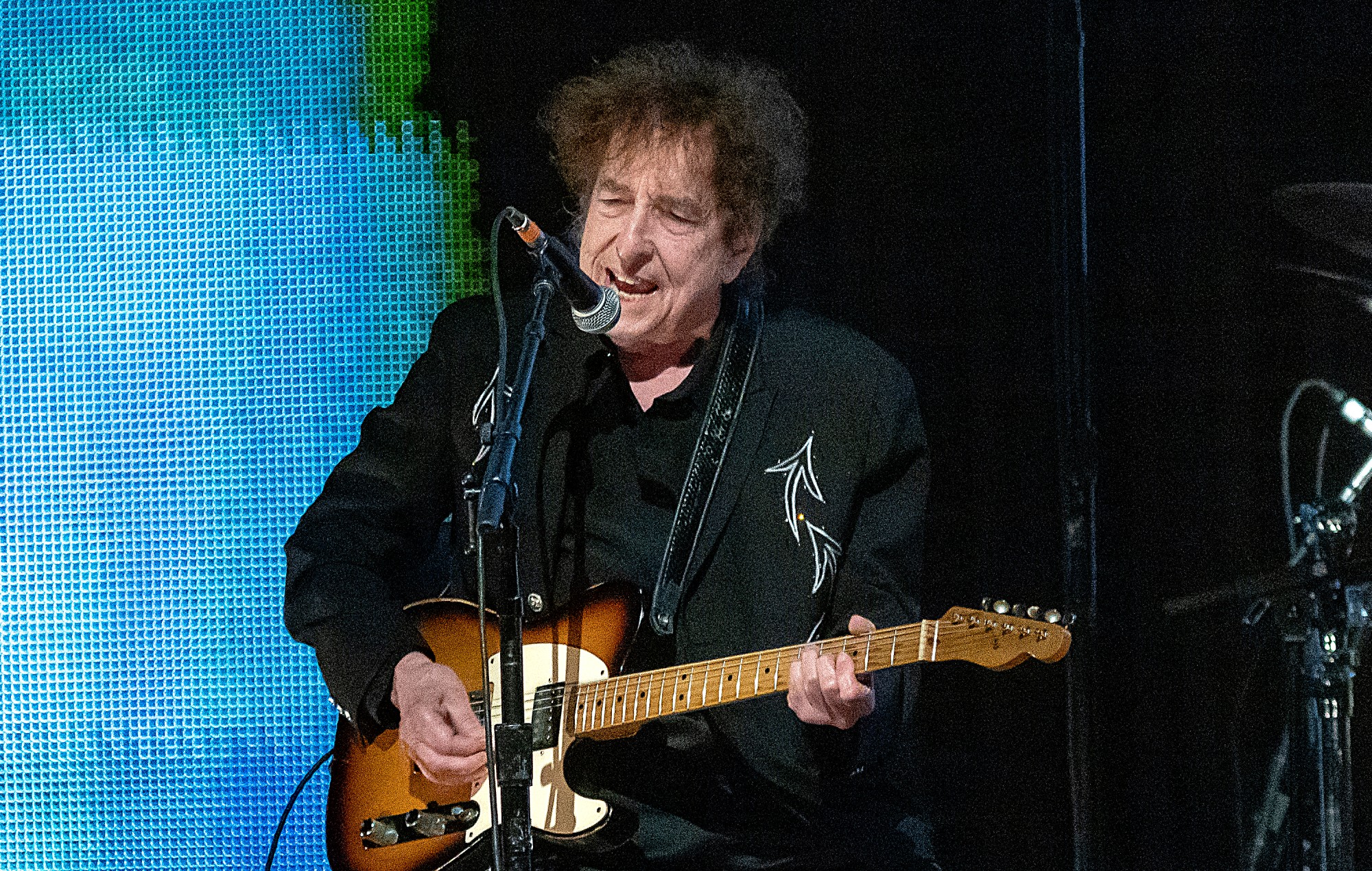 Watch Bob Dylan play ‘Basement Tapes’ track ‘You Ain’t Goin’ Nowhere’ for first time in 14 years at Washington concert