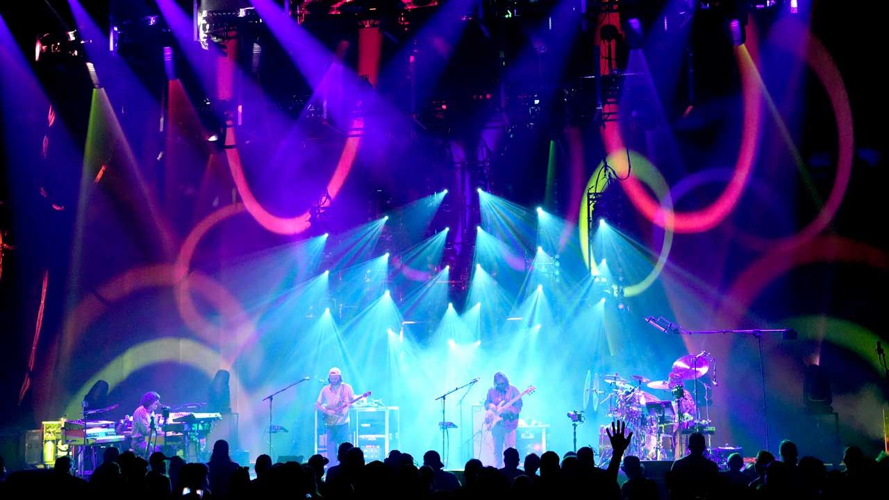 Fan falls to death during Goose show at Madison Square Garden
