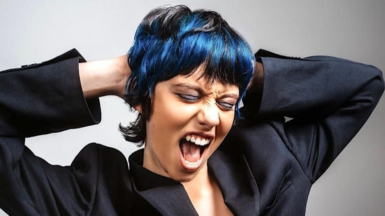 “If you’re searching for the missing link between Hayley Williams, Billie Eilish, and The Runaways, look no further.” Spanish ‘queer rock’ star Tere! serves up rage, rapture and revenge on killer debut album No More Manners