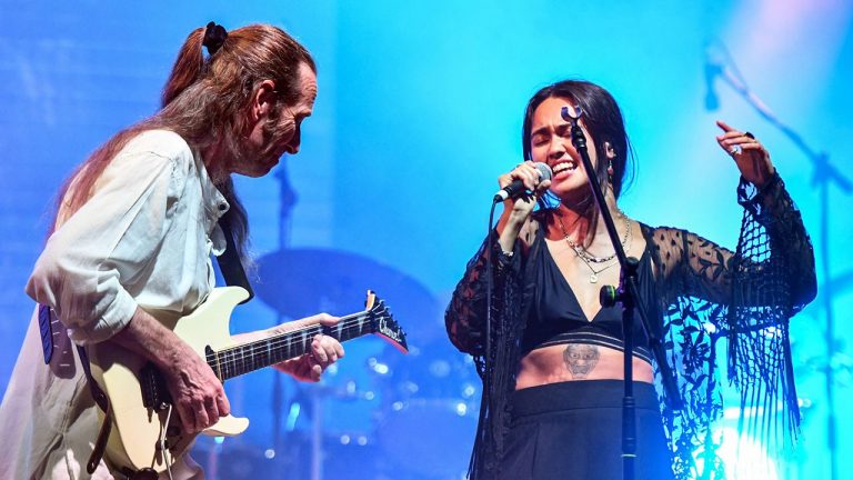 “I’ve had the time of my life!” Singer Jess Phillips parts ways with Solstice