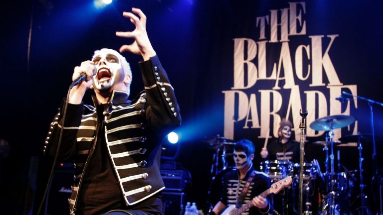 “These clowns won’t be around for much longer.” My Chemical Romance have just played three sold-out stadium shows in London, but 20 years ago their “weird ventriloquists’ music” freaked out and confused one of Britain’s favourite bands