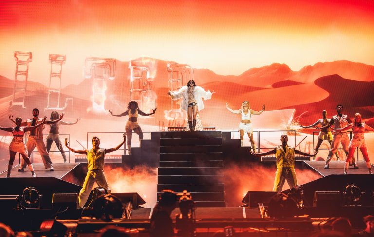 Watch JENNIE perform epic remix of Tame Impala’s ‘Dracula’ at Mad Cool 2026