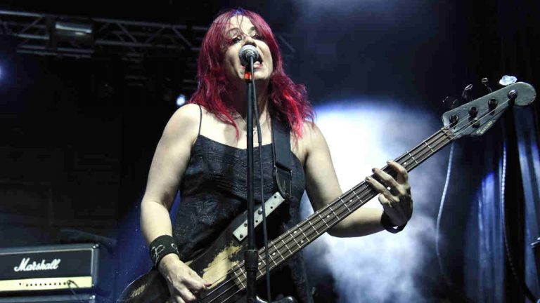 L7 bassist Jennifer Finch dead at 59