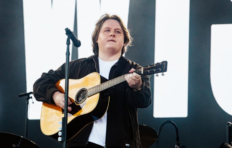 Lewis Capaldi buys drinks for pub full of England fans to celebrate Mexico win