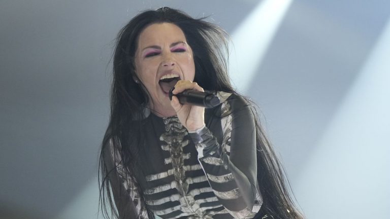 “My biggest fear was that we were gonna be a one-hit wonder.” Amy Lee reveals doubts after Evanescence single Bring Me to Life became a massive hit