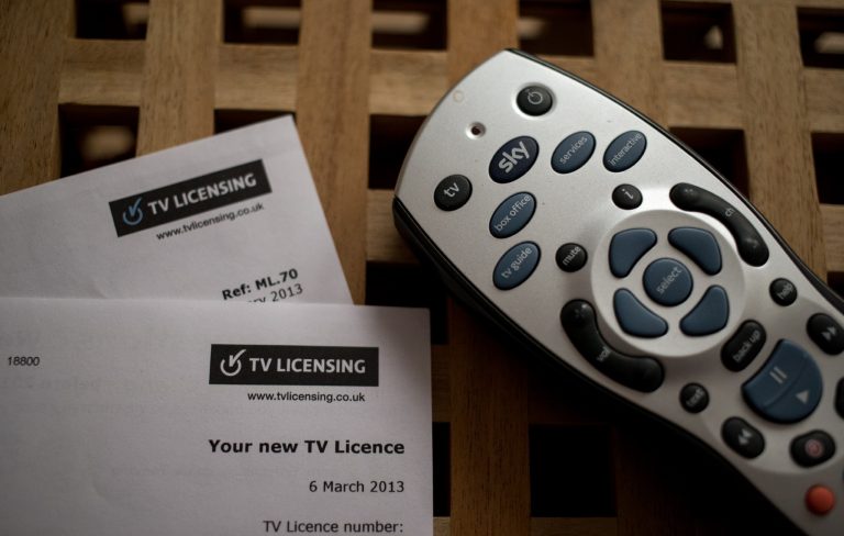 BBC may lock iPlayer if you don’t pay license fee