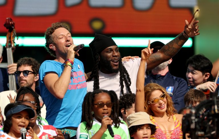 Fans react to Chris Martin’s World Cup halftime show – and Wayne Rooney’s viral assessment