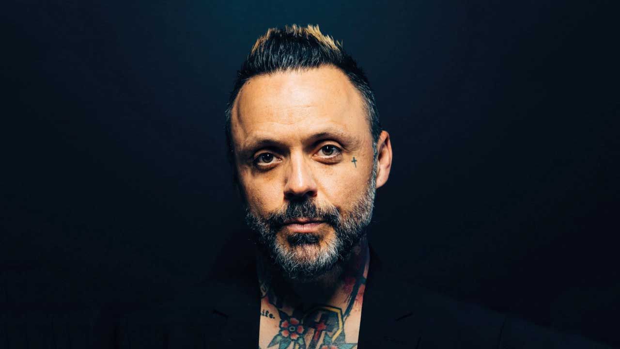 “I blew up in an airport. Talkin’ about killing things and stuff. And you can’t lose it in an airport in America.” Blue October’s Justin Furstenfeld reflects on runaway creativity – and personal train wrecks