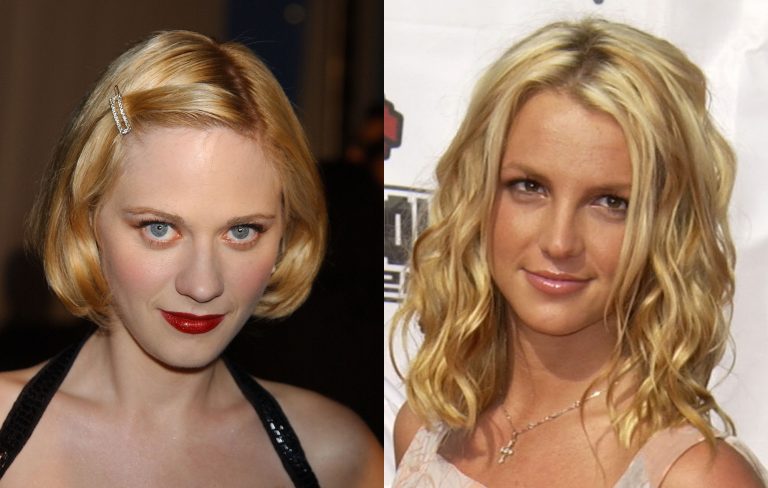 Zooey Deschanel went blonde for ‘Elf’ because she was supposed to play pop star “like Britney Spears”