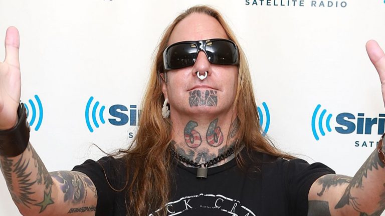 DevilDriver’s Dez Fafara is living with a non-cancerous brain tumour: “We can beat this f*cking thing!”