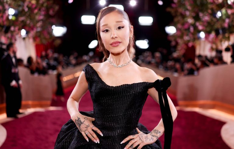 Ariana Grande impersonator shares DM she received from singer: “You’re very beautiful as YOURSELF”