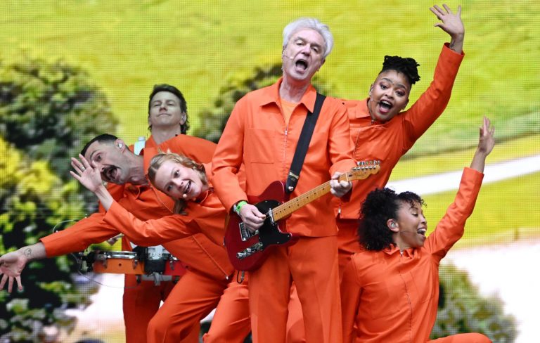 David Byrne announces intimate UK book tour
