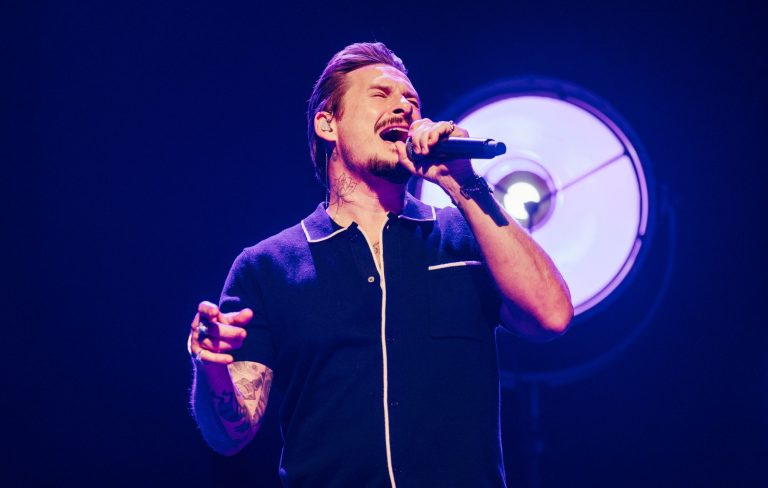 Blue singer Lee Ryan to be sentenced for racially aggravated assault on air steward after losing appeal