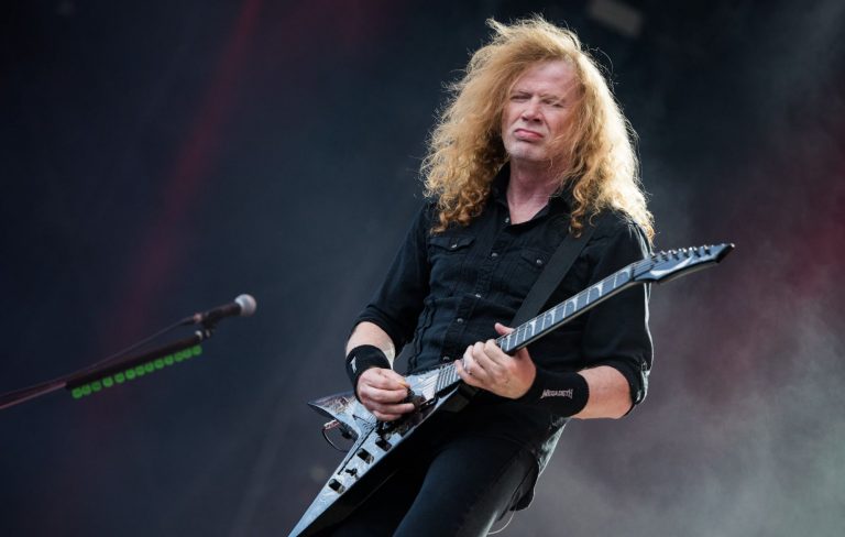 Watch Dave Mustaine call out “fucking dickhead” journalist at Megadeth show