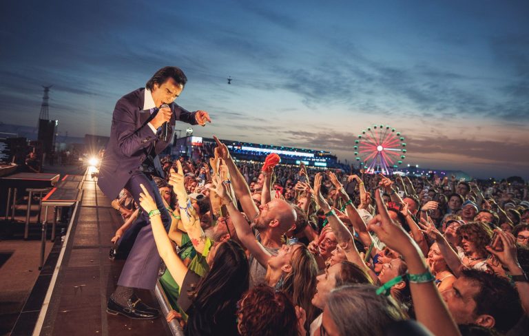 Nick Cave & The Bad Seeds live at Mad Cool: the once-dark lord delivers a big dose of joy