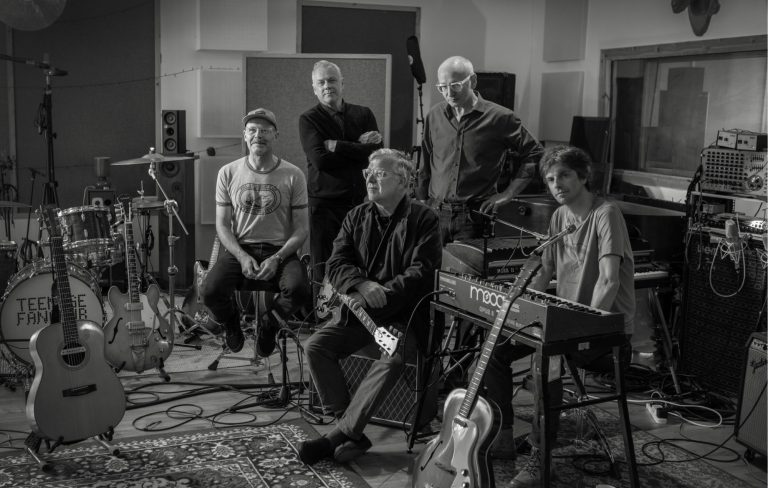 Teenage Fanclub announce new album ‘Do Not Dare To Dream’ with atmospheric single ‘Day In The Sun’