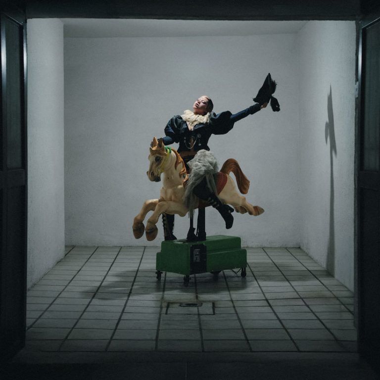 ‘PLEASER’ Opens VITA’s Forthcoming Debut Album ‘OPIA’
