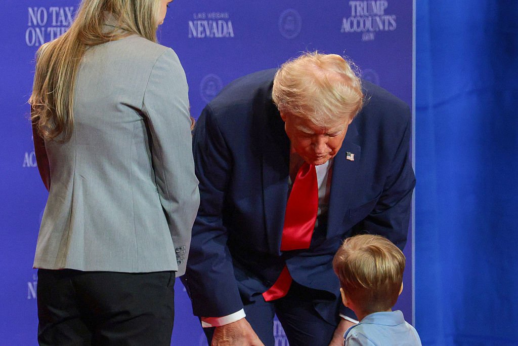 Old Yeller: Social Media Clowns Trump’s New Wigpiece