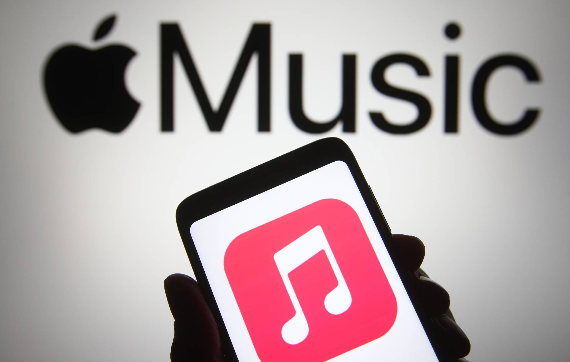 Apple Music to add labels to AI-generated music later this year