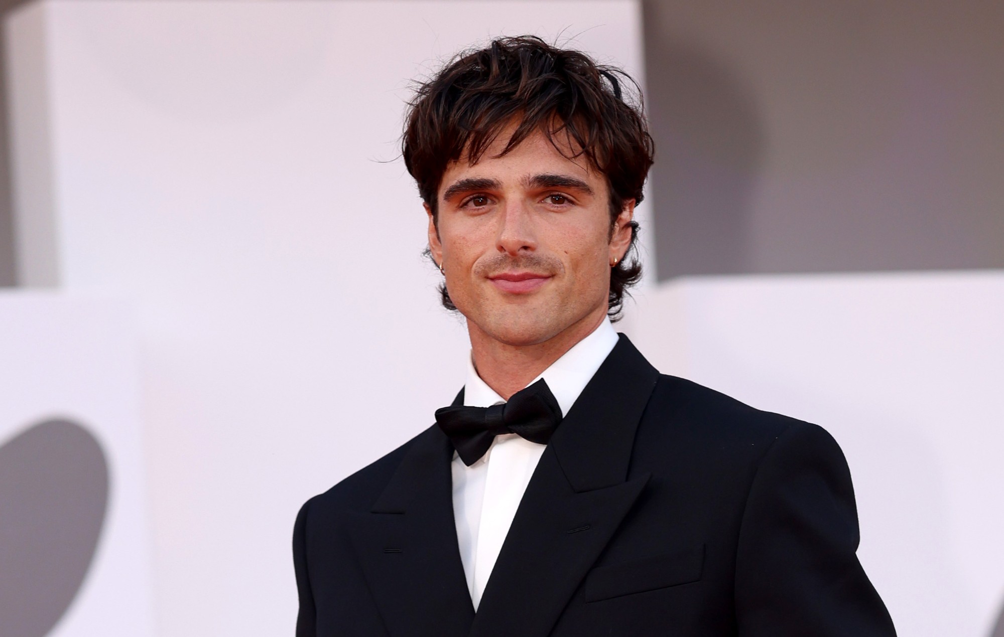 Jacob Elordi dodges red carpet question about James Bond auditions