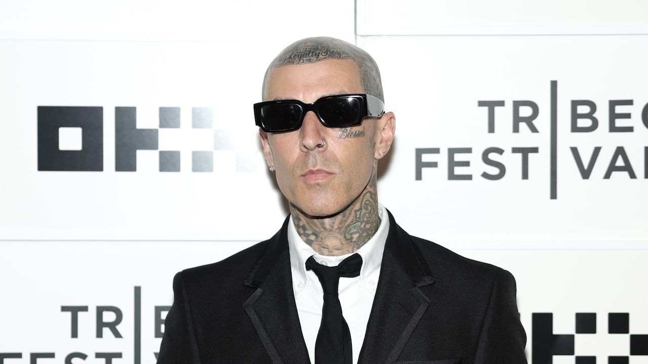 Blink-182 drummer Travis Barker recalls his suicidal thoughts following the horrific 2008 plane crash in which his security guard and assistant died: “There was no light at the end of the tunnel”