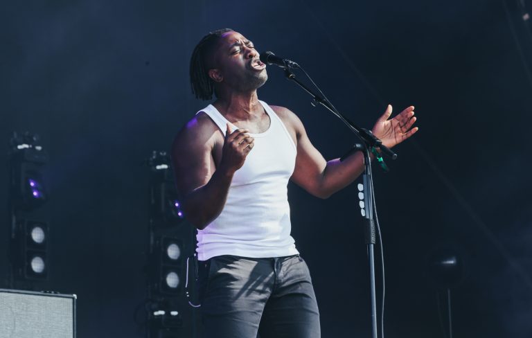 Bloc Party get “hit by a very big love” on buoyant new single ‘Pigwig’