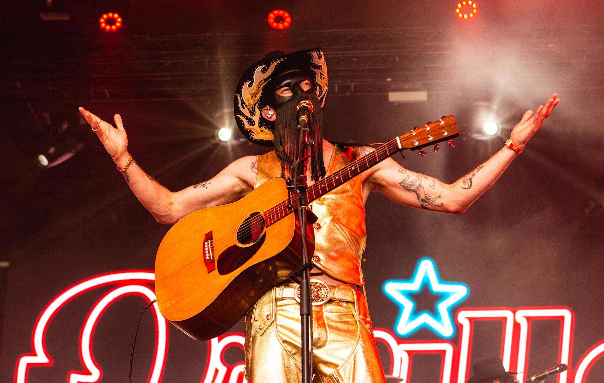 Watch Orville Peck pay moving tribute to Dolly Parton with cover of ‘I Will Always Love You’