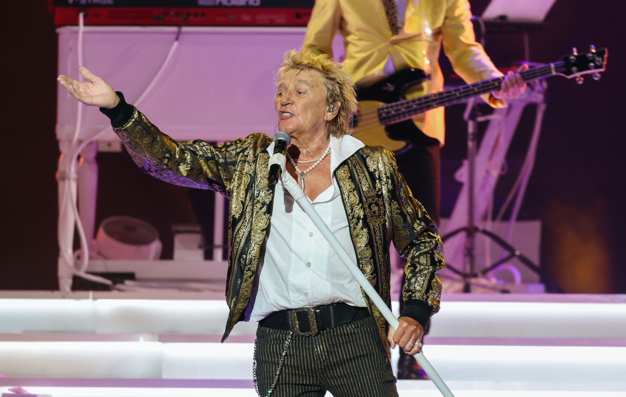 Rod Stewart postpones US show at last-minute due to “medical procedure”