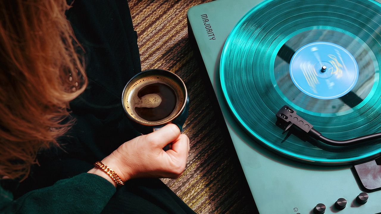 Brighten up your music room with the colourful and eye-catching Majority Stylo and Folio turntables