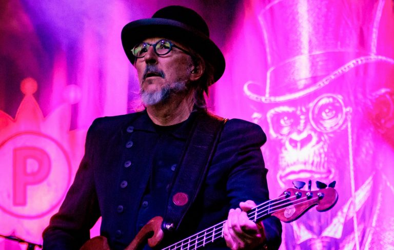 Les Claypool talks new Primus music and Angine de Poitrine comparisons: “There is a new life in this band”