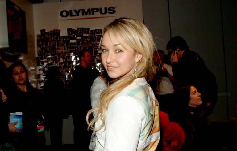 Rose McGowan and Anna Paquin call for greater protections for child stars while paying tribute to Hayden Panettiere