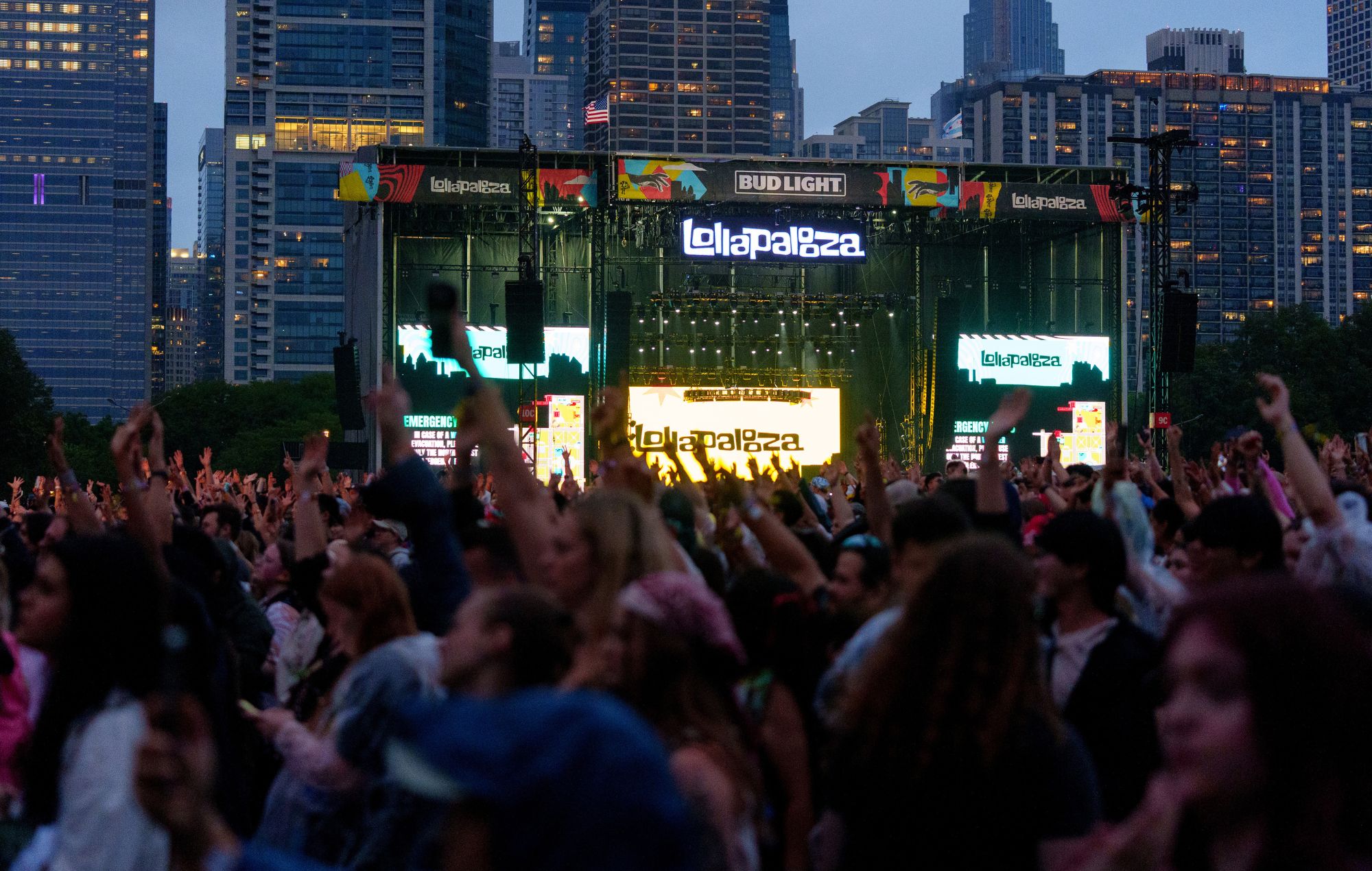Fans at Lollapalooza go viral for passing a bag of pee over the crowd