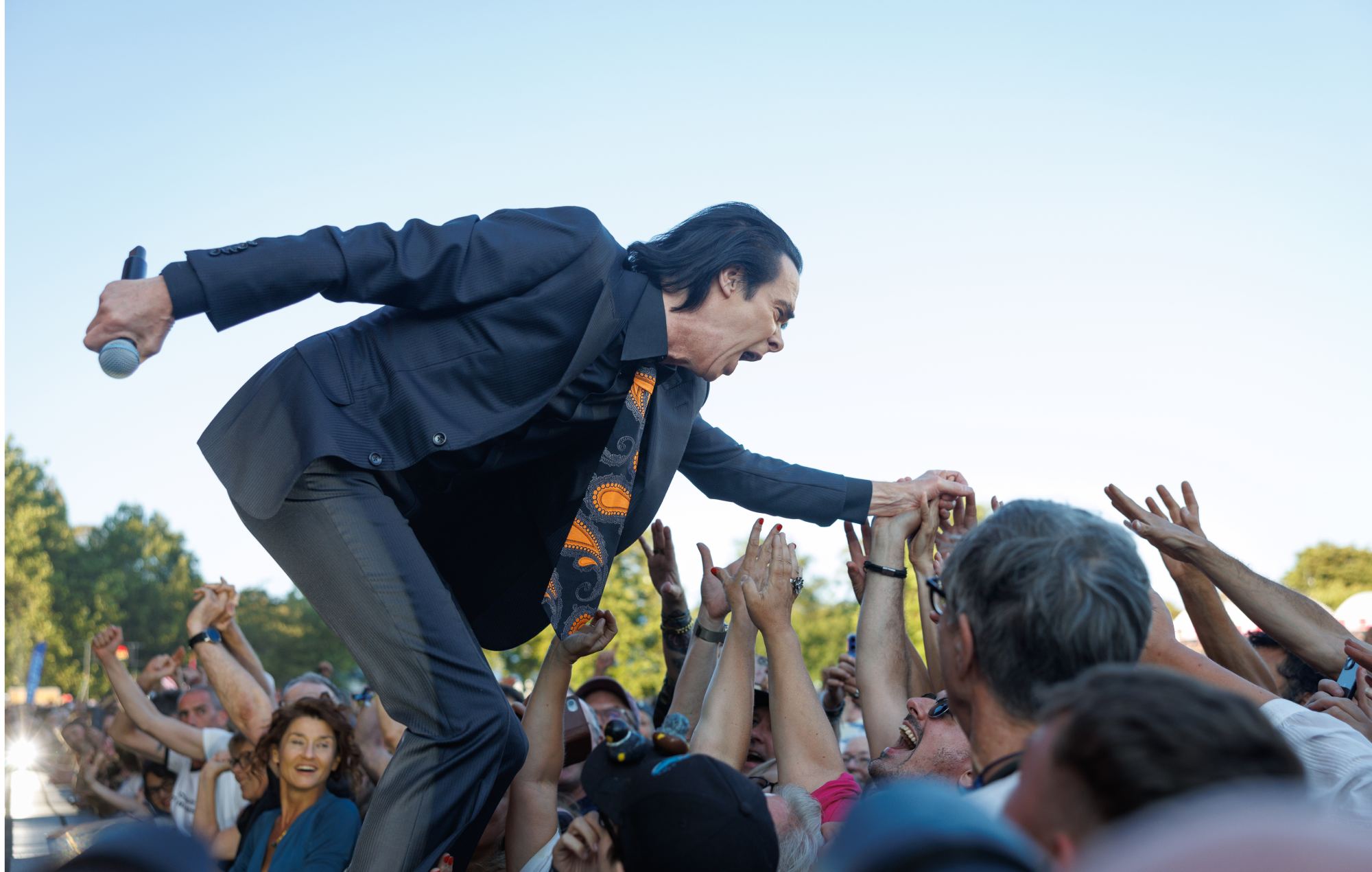 Watch Kylie Minogue reunite with Nick Cave & The Bad Seeds at mammoth Brighton gig