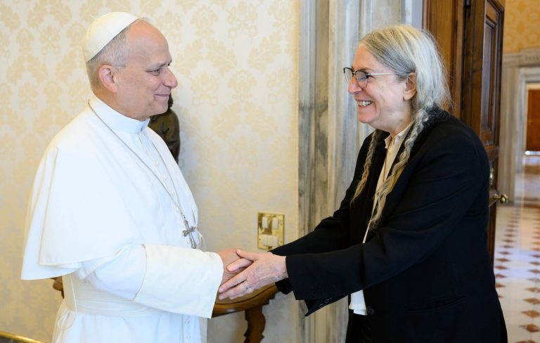 Patti Smith meets Pope Leo XIV at the Vatican: “A spark was lit”